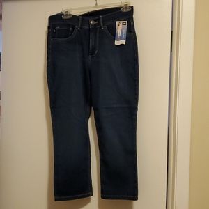 NWT: Lee Bella Capri